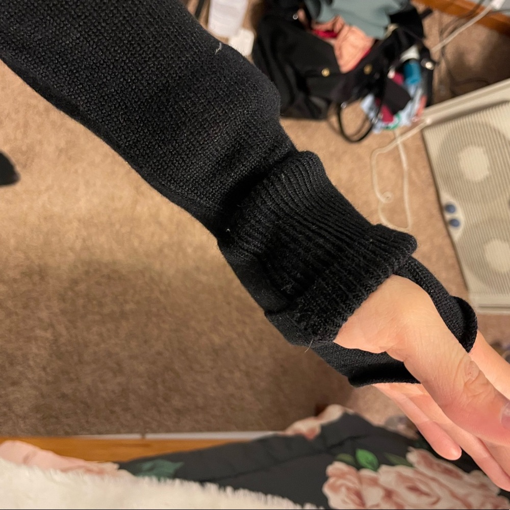 Lululemon black sweater - Picture 10 of 10